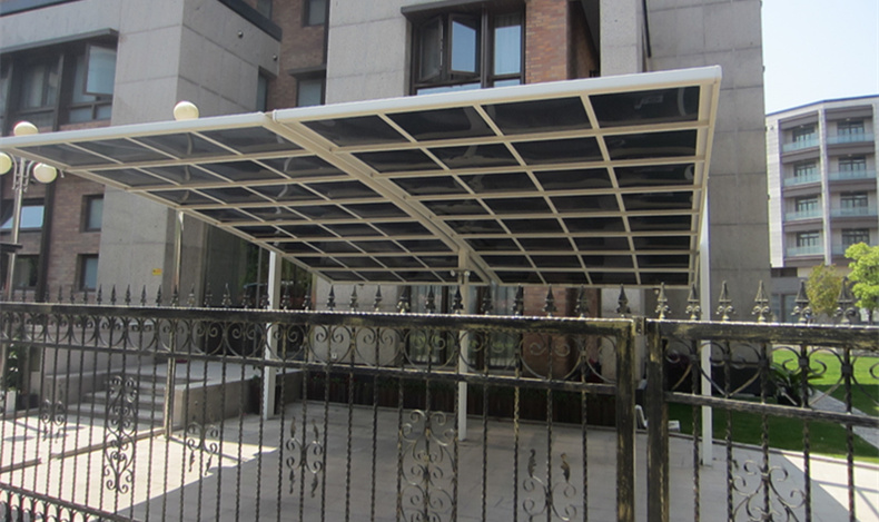 相比其它車棚、至尊卡爾鋁合金車棚的優勢在哪里