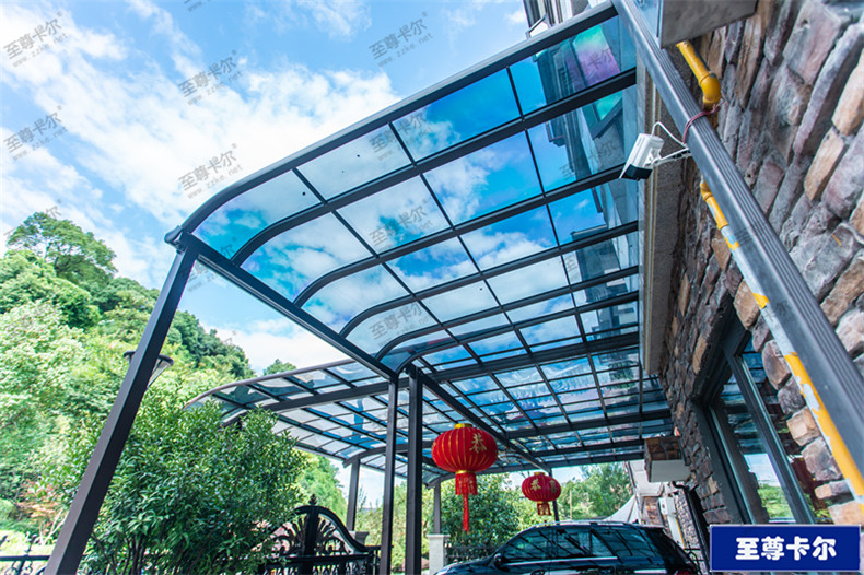 上海安裝鋁合金車棚價格現(xiàn)在是多少？