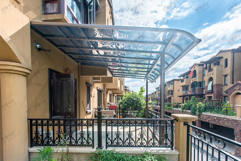 耐力板雨棚廠家哪家好？耐力板雨棚廠家四大要點(diǎn)解析