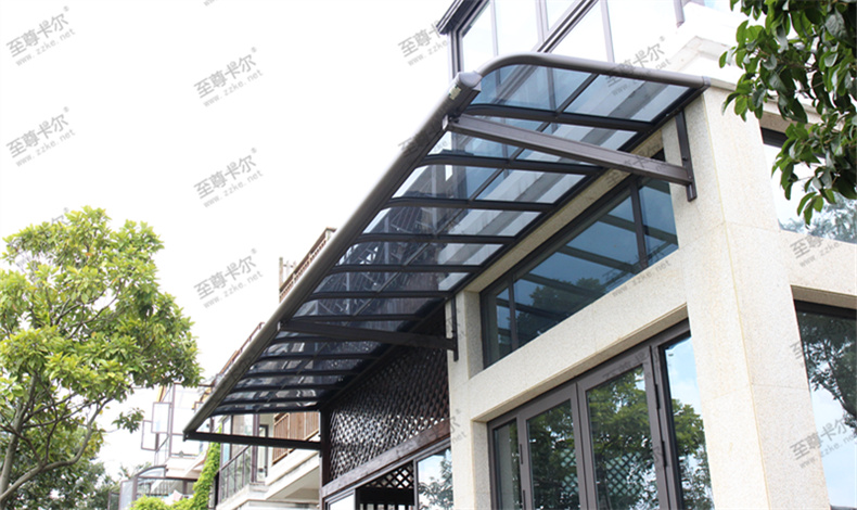 定制耐力板雨棚時，該怎么挑選優(yōu)質的耐力板雨棚