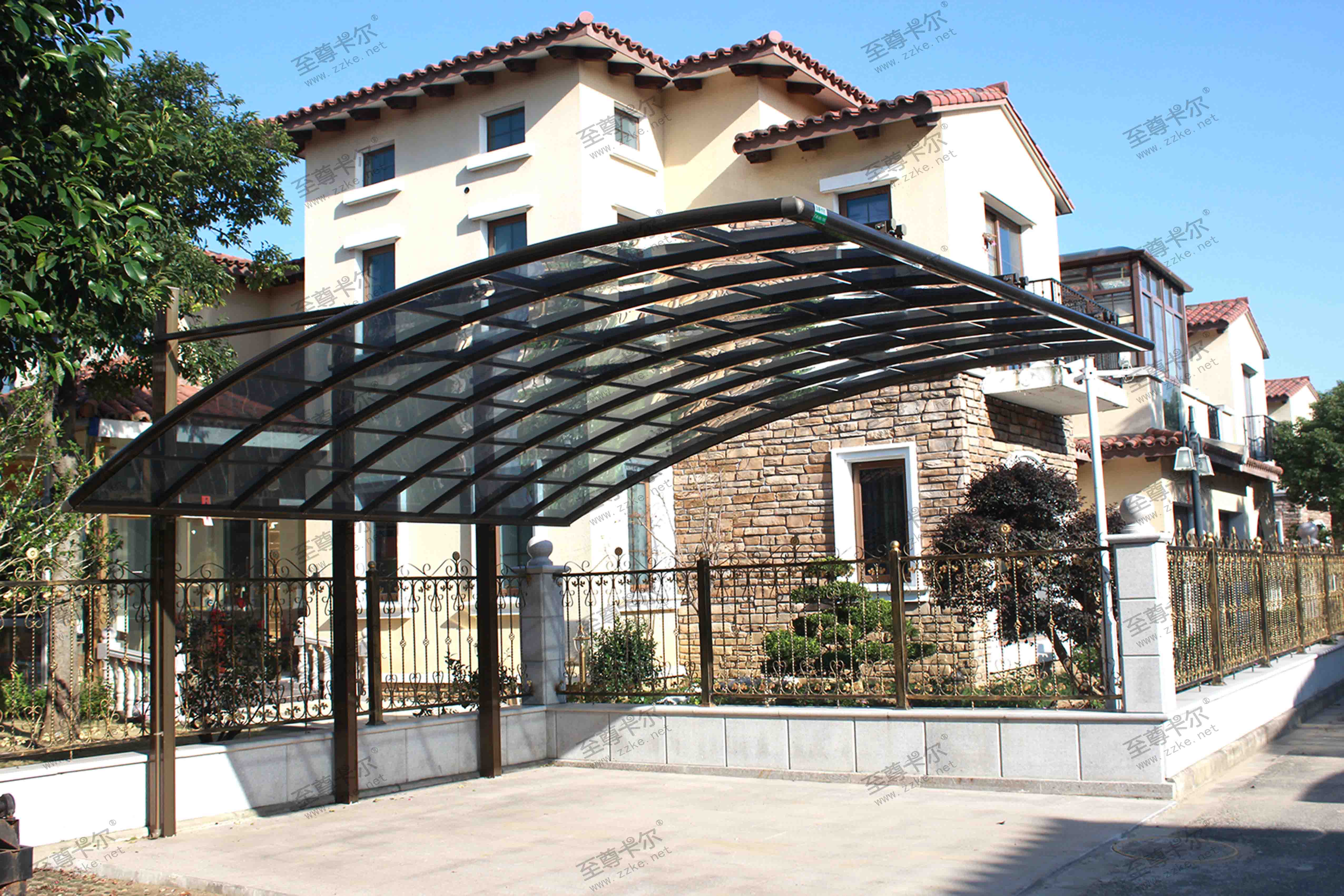 鋁合金雨棚多少錢一平？偷偷告訴你，鋁合金雨棚廠家不愿說的秘密