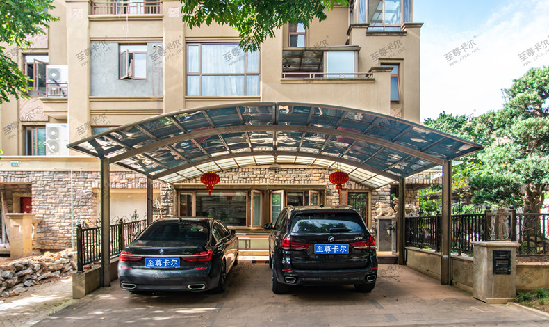 看這家的停車棚報價，可以根據您要做的尺寸專門報價